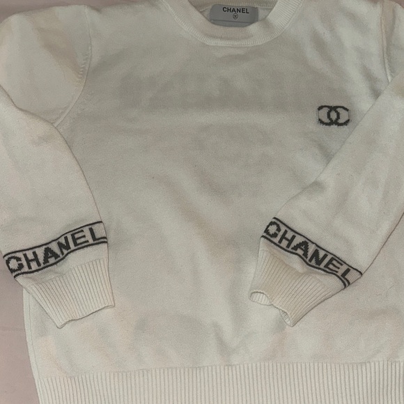 CHANEL Ivory Sweater with Iconic Logo - Picture 3 of 5